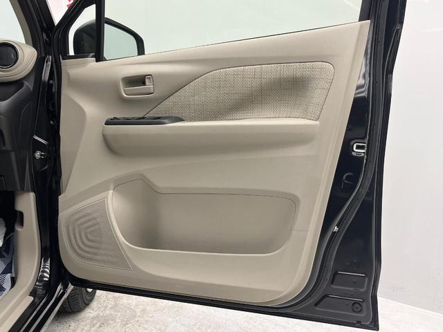 デイズ Ｓ　インテリジェントエマージェンシーブレーキ　ナビ　バックカメラ　ＥＴＣ　Ｂｌｕｅｔｏｏｔｈ　ドライブレコーダー　クリアランスソナー　オートライト　ＣＤ再生　地デジ　盗難防止装置　プライバシーガラス（30枚目）