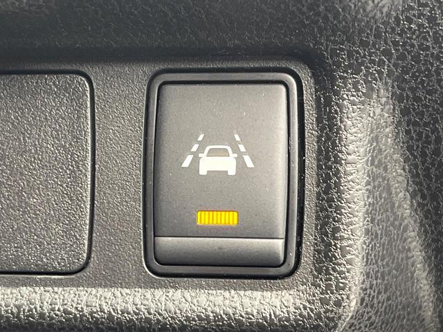 ノート e-パワーニスモ SDナビ 全周囲カメラ ニスモエンブレム レーダークルーズコントロール コーナーセンサー LEDヘッド ETC2.0 Bluetooth ドライブレコーダー スマートキー 純正16インチアルミ(34枚目)