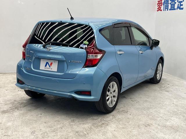 ノート e-パワー メダリスト 純正SDナビ 全周囲カメラ 衝突被害軽減システム 禁煙車 ハーフレザーシート ドラレコ コーナーセンサー スマートキー LEDヘッド ETC 純正15インチアルミ 車線逸脱警報 オートライト(17枚目)