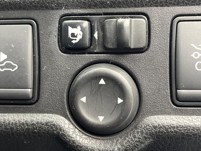 ノート e-パワー メダリスト 純正SDナビ 全周囲カメラ 衝突被害軽減システム 禁煙車 ハーフレザーシート ドラレコ コーナーセンサー スマートキー LEDヘッド ETC 純正15インチアルミ 車線逸脱警報 オートライト(32枚目)