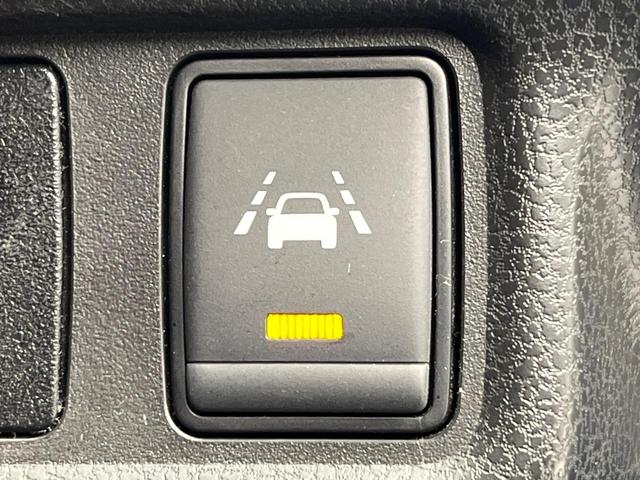 ノート e-パワー メダリスト 純正SDナビ 全周囲カメラ 衝突被害軽減システム 禁煙車 ハーフレザーシート ドラレコ コーナーセンサー スマートキー LEDヘッド ETC 純正15インチアルミ 車線逸脱警報 オートライト(33枚目)