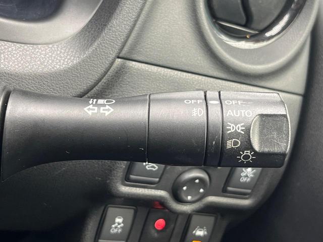 ノート e-パワー メダリスト 純正SDナビ 全周囲カメラ 衝突被害軽減システム 禁煙車 ハーフレザーシート ドラレコ コーナーセンサー スマートキー LEDヘッド ETC 純正15インチアルミ 車線逸脱警報 オートライト(39枚目)