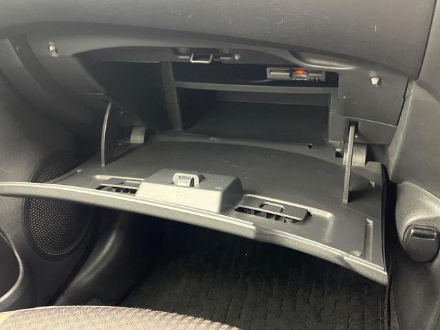 ノート e-パワー メダリスト 純正SDナビ 全周囲カメラ 衝突被害軽減システム 禁煙車 ハーフレザーシート ドラレコ コーナーセンサー スマートキー LEDヘッド ETC 純正15インチアルミ 車線逸脱警報 オートライト(53枚目)