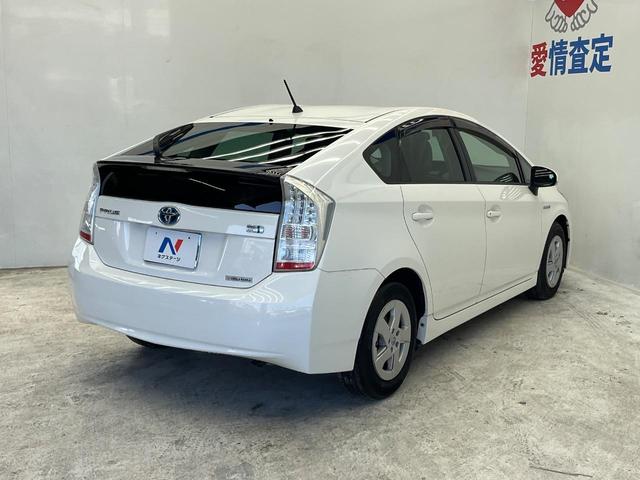 プリウス Ｓ　純正ＨＤＤナビ　禁煙車　スマートキー　ビルトインＥＴＣ　オートライト　オートエアコン　Ｂｌｕｅｔｏｏｔｈ（17枚目）