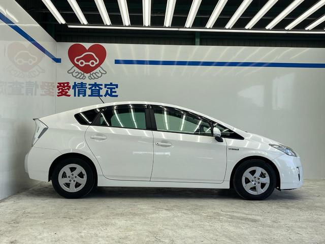 プリウス Ｓ　純正ＨＤＤナビ　禁煙車　スマートキー　ビルトインＥＴＣ　オートライト　オートエアコン　Ｂｌｕｅｔｏｏｔｈ（23枚目）