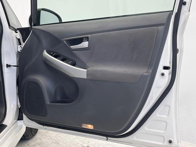 プリウス Ｓ　純正ＨＤＤナビ　禁煙車　スマートキー　ビルトインＥＴＣ　オートライト　オートエアコン　Ｂｌｕｅｔｏｏｔｈ（29枚目）