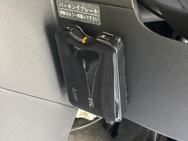 ミラココア ココアプラスＸ　純正ナビ　バックカメラ　禁煙車　スマートキー　ＥＴＣ　オートエアコン　地デジ（6枚目）