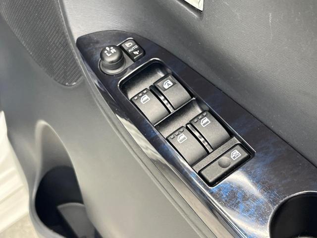 タント カスタムＲＳ　トップエディションＳＡＩＩ　両側電動ドア　ＳＤナビ　バックカメラ　衝突被害軽減システム　ハーフレザーシート　スマートキー　ＬＥＤヘッド　ＥＴＣ　純正１５インチアルミ　オートライト　オートエアコン　Ｂｌｕｅｔｏｏｔｈ　ＣＤ（33枚目）