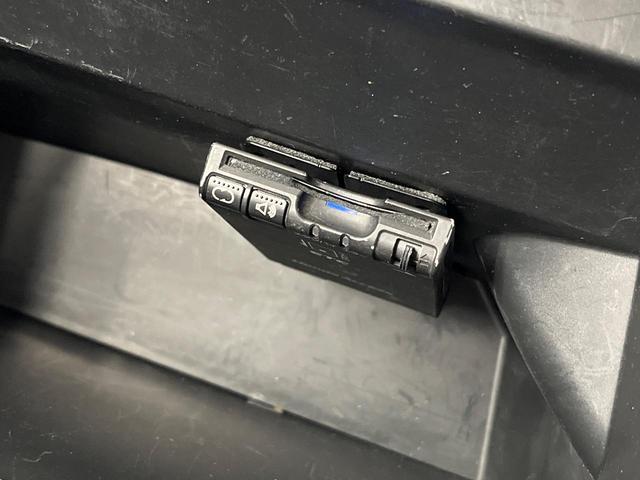 Ｎ－ＢＯＸカスタム Ｇ　ＳＳパッケージ　両側電動ドア　シティブレーキアクティブシステム　ＳＤナビ　バックカメラ　　ドラレコ　スマートキー　ＨＩＤヘッド　ＥＴＣ　オートエアコン　Ｂｌｕｅｔｏｏｔｈ　ＣＤ　ＤＶＤ再生　地デジ（7枚目）