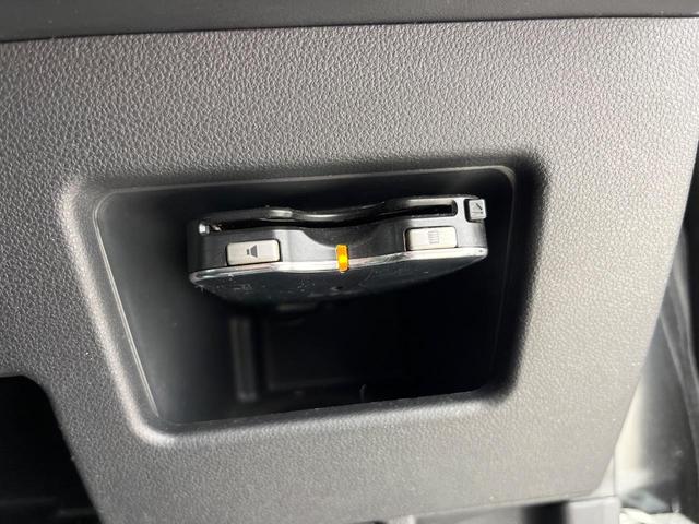 ピクシスメガ L SAIII スマートアシスト 8型SDナビ バックカメラ 両側電動スライドドア ETC Bluetooth フルセグ スマートキー オートマチックハイビーム 車線逸脱警報 誤発進抑制機能 ステアリングスイッチ(7枚目)