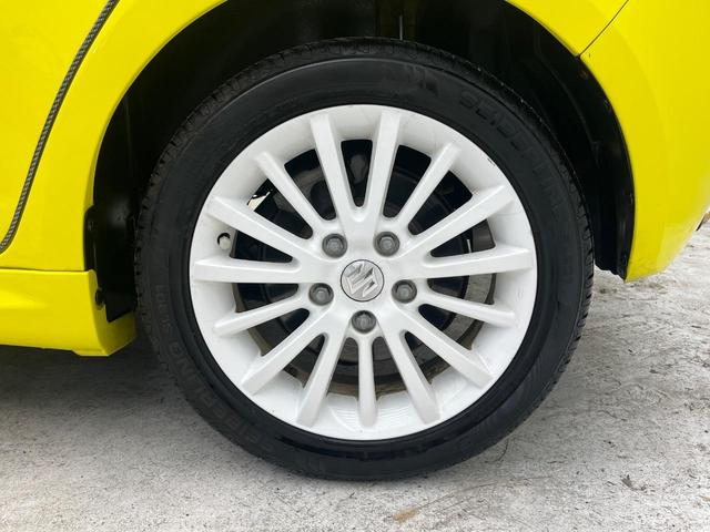 �y�����P�U�C���`�A���~�z�C�[���z�O�ςɃ}�b�`���������A���~�z�C�[���𑕒����Ă���܂��B�e��ЊO�A���~�z�C�[����A�X�^�b�h���X�^�C�����戵�����Ă���܂��B���񂲑��k����������