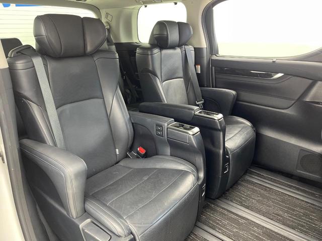 ヴェルファイア ２．５Ｚ　Ｇエディション　両側電動ドア　純正ＳＤナビ　後席モニター　バックカメラ　禁煙車　電動リアゲート　レザーシート　コーナーセンサー　スマートキー　ＬＥＤヘッド　ビルトインＥＴＣ　クルコン　純正１８インチアルミ（9枚目）