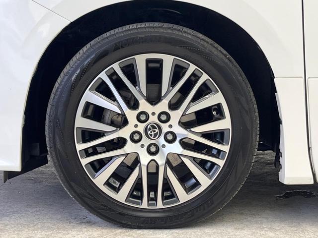 ヴェルファイア ２．５Ｚ　Ｇエディション　両側電動ドア　純正ＳＤナビ　後席モニター　バックカメラ　禁煙車　電動リアゲート　レザーシート　コーナーセンサー　スマートキー　ＬＥＤヘッド　ビルトインＥＴＣ　クルコン　純正１８インチアルミ（13枚目）