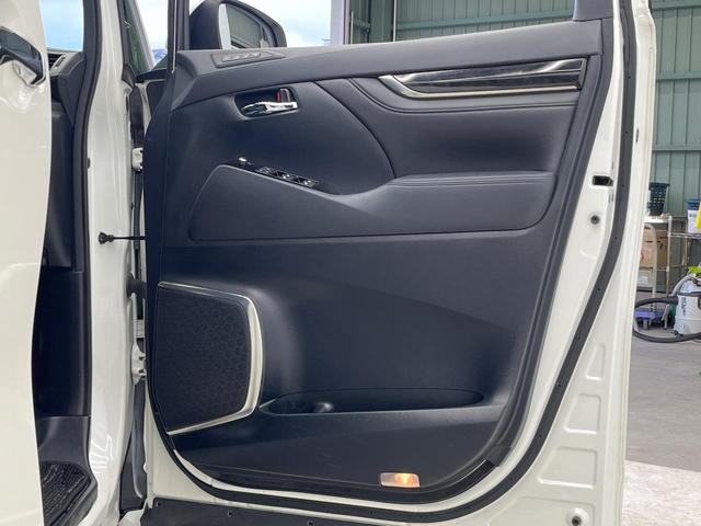 ヴェルファイア ２．５Ｚ　Ｇエディション　両側電動ドア　純正ＳＤナビ　後席モニター　バックカメラ　禁煙車　電動リアゲート　レザーシート　コーナーセンサー　スマートキー　ＬＥＤヘッド　ビルトインＥＴＣ　クルコン　純正１８インチアルミ（24枚目）