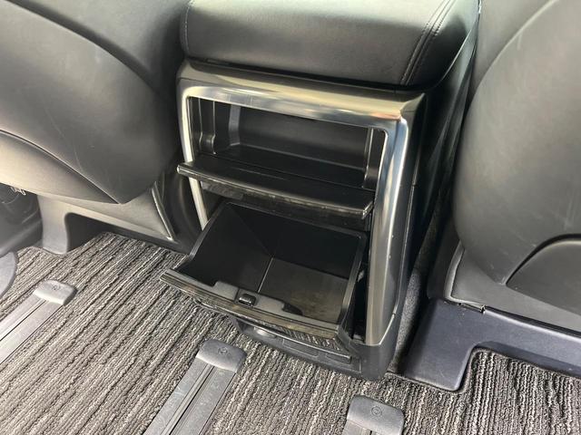 ヴェルファイア ２．５Ｚ　Ｇエディション　両側電動ドア　純正ＳＤナビ　後席モニター　バックカメラ　禁煙車　電動リアゲート　レザーシート　コーナーセンサー　スマートキー　ＬＥＤヘッド　ビルトインＥＴＣ　クルコン　純正１８インチアルミ（36枚目）