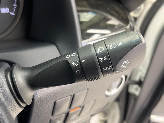 ヴェルファイア ２．５Ｚ　Ｇエディション　両側電動ドア　純正ＳＤナビ　後席モニター　バックカメラ　禁煙車　電動リアゲート　レザーシート　コーナーセンサー　スマートキー　ＬＥＤヘッド　ビルトインＥＴＣ　クルコン　純正１８インチアルミ（47枚目）