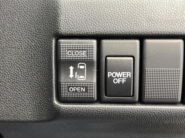 プレマシー 20CS 電動スライドドア 純正SDナビ バックカメラ HIDヘッド ビルトインETC オートライト オートエアコン Bluetooth CD DVD再生 フルセグ(5枚目)