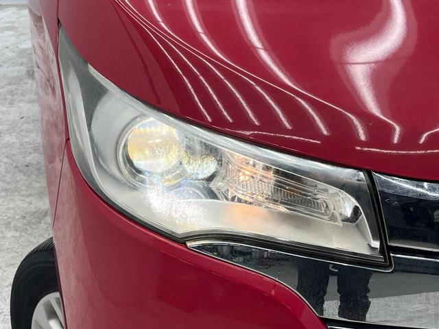 デイズ ハイウェイスターＸ　Ｖセレクション＋セーフティＩＩ　エマージェンシーブレーキ　純正ナビ　アラウンドビューモニター　スマートキー　ＥＴＣ　Ｂｌｕｅｔｏｏｔｈ　ＨＩＤヘッドライト　オートエアコン　フォグライト　革巻きステアリング　横滑防止装置（12枚目）