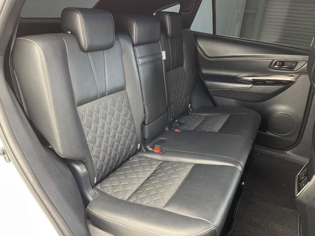 ハリアー エレガンス　純正エアロ　ＳＤナビ　バックカメラ　ハーフレザーシート　パワーシート　スマートキー　ＬＥＤヘッド　ビルトインＥＴＣ　オートライト　デュアルエアコン　Ｂｌｕｅｔｏｏｔｈ　ＣＤ　フルセグ　ＬＥＤフォグ（9枚目）