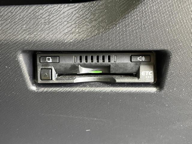 アクア クロスオーバー 純正SDナビ 衝突被害軽減システム ハーフレザーシート ドラレコ スマートキー LEDヘッド ビルトインETC 純正16インチアルミ オートハイビーム オートライト オートエアコン(5枚目)