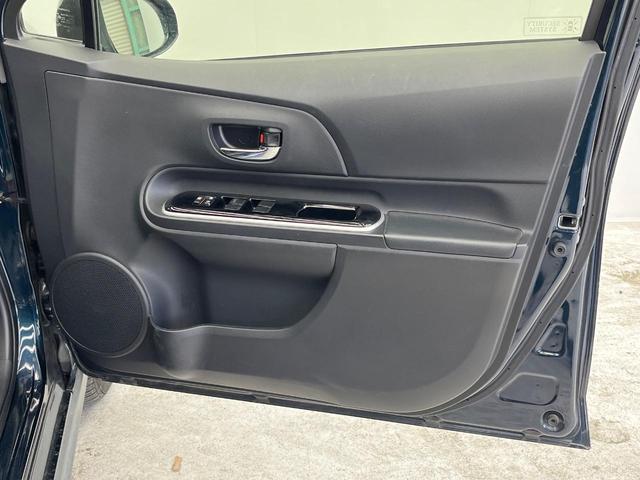 アクア クロスオーバー 純正SDナビ 衝突被害軽減システム ハーフレザーシート ドラレコ スマートキー LEDヘッド ビルトインETC 純正16インチアルミ オートハイビーム オートライト オートエアコン(31枚目)