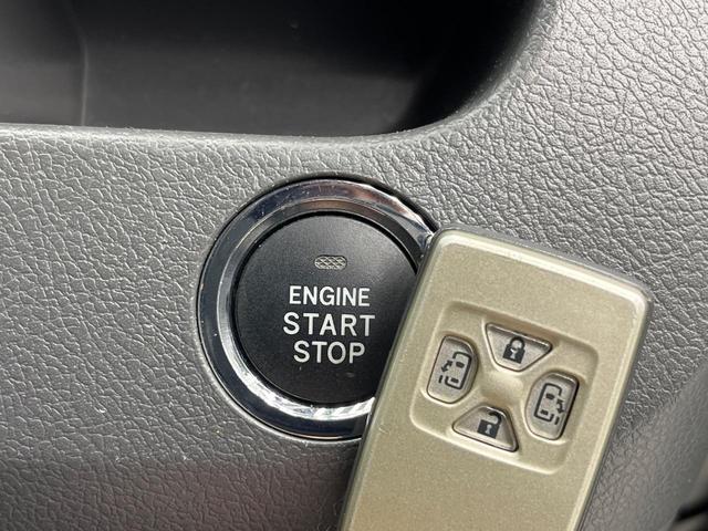 ヴォクシー Ｚ　両側電動ドア　純正ＨＤＤナビ　バックカメラ　スマートキー　ＨＩＤヘッド　純正１６インチアルミ　デュアルエアコン　ＣＤ　ＤＶＤ再生　地デジ　フォグライト（7枚目）