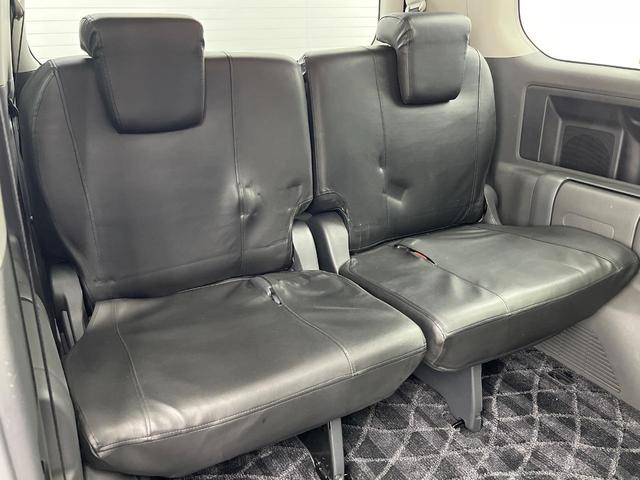 ヴォクシー Ｚ　両側電動ドア　純正ＨＤＤナビ　バックカメラ　スマートキー　ＨＩＤヘッド　純正１６インチアルミ　デュアルエアコン　ＣＤ　ＤＶＤ再生　地デジ　フォグライト（10枚目）