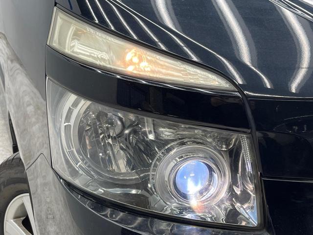 ヴォクシー Ｚ　両側電動ドア　純正ＨＤＤナビ　バックカメラ　スマートキー　ＨＩＤヘッド　純正１６インチアルミ　デュアルエアコン　ＣＤ　ＤＶＤ再生　地デジ　フォグライト（13枚目）