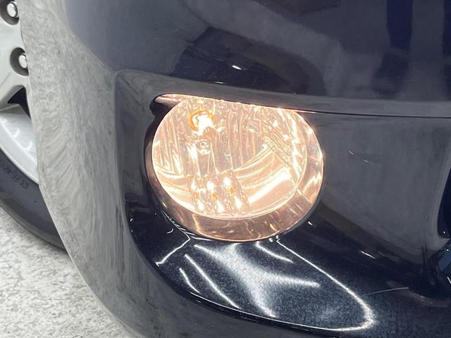 ヴォクシー Ｚ　両側電動ドア　純正ＨＤＤナビ　バックカメラ　スマートキー　ＨＩＤヘッド　純正１６インチアルミ　デュアルエアコン　ＣＤ　ＤＶＤ再生　地デジ　フォグライト（22枚目）