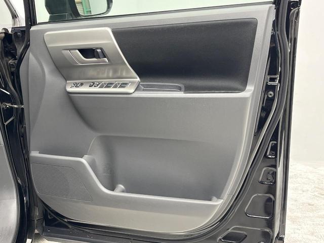 ヴォクシー Ｚ　両側電動ドア　純正ＨＤＤナビ　バックカメラ　スマートキー　ＨＩＤヘッド　純正１６インチアルミ　デュアルエアコン　ＣＤ　ＤＶＤ再生　地デジ　フォグライト（31枚目）