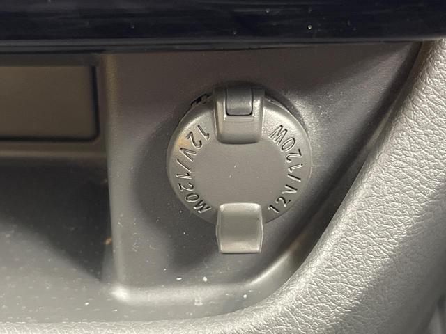 ヴォクシー Ｚ　両側電動ドア　純正ＨＤＤナビ　バックカメラ　スマートキー　ＨＩＤヘッド　純正１６インチアルミ　デュアルエアコン　ＣＤ　ＤＶＤ再生　地デジ　フォグライト（38枚目）