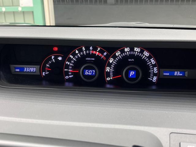 ヴォクシー Ｚ　両側電動ドア　純正ＨＤＤナビ　バックカメラ　スマートキー　ＨＩＤヘッド　純正１６インチアルミ　デュアルエアコン　ＣＤ　ＤＶＤ再生　地デジ　フォグライト（68枚目）