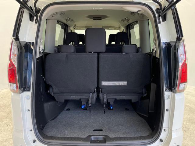 セレナ ハイウェイスター　Ｖセレクション　両側電動ドア　１１型ＢＩＧ－Ｘ　全周囲カメラ　衝突被害軽減システム　レーダークルーズ　ドラレコ　コーナーセンサー　スマートキー　ＬＥＤヘッド　ビルトインＥＴＣ　純正１６インチアルミ　オートライト（12枚目）