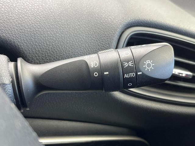 プリウス Ｓ　ＴＲＤエアロ　純正９型ナビ　バックカメラ　衝突被害軽減システム　レーダークルーズ　ドラレコ　スマートキー　ＬＥＤヘッド　ビルトインＥＴＣ　純正１５インチアルミ　オートハイビーム　オートライト（41枚目）