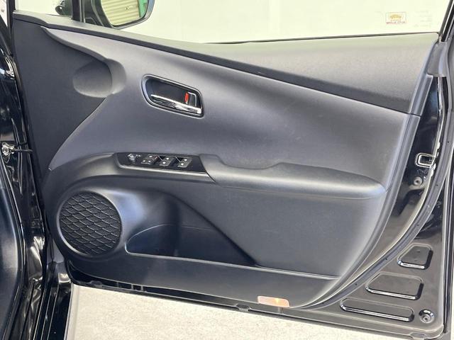 プリウス Ｓ　ＴＲＤエアロ　純正９型ナビ　バックカメラ　衝突被害軽減システム　レーダークルーズ　ドラレコ　スマートキー　ＬＥＤヘッド　ビルトインＥＴＣ　純正１５インチアルミ　オートハイビーム　オートライト（43枚目）