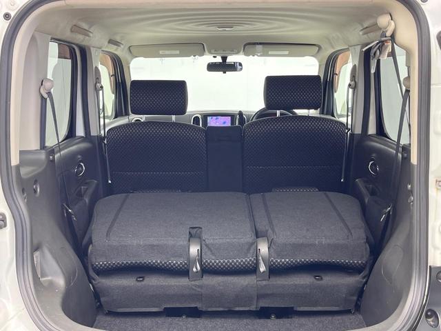 ���i�̂���������ʋ΁A���}���ɏ\���ȉ׎��X�y�[�X���m�ۂ��Ă���܂��B�Z�J���h�V�[�g��|���ƁA�傫�ȉו��̐ύڂ��\�ł���