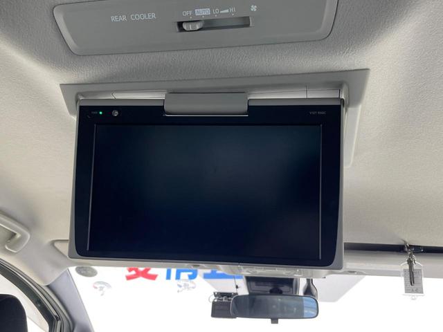 ヴォクシー ハイブリッドＺＳ　煌ＩＩ　１０型ＳＤナビ　後席モニター　バックカメラ　衝突被害軽減システム　両側自動ドア　禁煙車　ドラレコ　スマートキー　ＬＥＤヘッド　ビルトインＥＴＣ　純正１６インチアルミ　オートハイビーム　デュアルエアコン（4枚目）