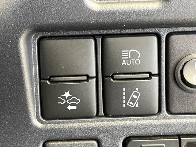 ヴォクシー ハイブリッドＺＳ　煌ＩＩ　１０型ＳＤナビ　後席モニター　バックカメラ　衝突被害軽減システム　両側自動ドア　禁煙車　ドラレコ　スマートキー　ＬＥＤヘッド　ビルトインＥＴＣ　純正１６インチアルミ　オートハイビーム　デュアルエアコン（7枚目）