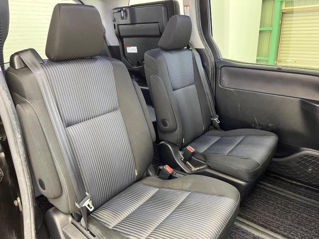 ヴォクシー ハイブリッドＺＳ　煌ＩＩ　１０型ＳＤナビ　後席モニター　バックカメラ　衝突被害軽減システム　両側自動ドア　禁煙車　ドラレコ　スマートキー　ＬＥＤヘッド　ビルトインＥＴＣ　純正１６インチアルミ　オートハイビーム　デュアルエアコン（9枚目）