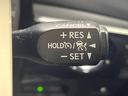 プリウス E トヨタセーフティセンス 純正SDナビ バックカメラ レーダークルーズ ETC Bluetooth スマートキー LEDヘッドライト ステアリングスイッチ 盗難防止装置 横滑防止装置 オートライト(6枚目)