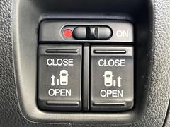 ��ξ¦�ѥ���饤�ɥɥ��ۥ��ޡ��ȥ����䱿ž�ʤΥ����å��Ǹ���ξ¦���饤�ɥɥ��γ��Ĥ���ǽ����ư�������Ϥ�����ƥɥ��򳫤���ɬ�פ�̵���������ʤ����ͤǤ��ñ�˳����Ĥ�Ǥ���Ŭ�Ǥ��� 4