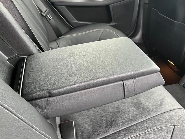 CLS350ブルエフィシューティングB AMGスポP /サンルーフ/BLKレザーシート/全席シートヒーター/電動リアゲート/プッシュスタート/キーレス/Bluetooth/純正ナビ/フルセグ/純正アルミホイール/LEDヘッドライト/パワートランク/(56枚目)