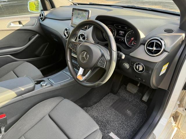 Ｂクラス Ｂ１８０　レーダークルーズコントロール／コーナーセンサー／シートヒーター／ＥＴＣ／純正ナビ／Ｂｌｕｅｔｏｏｔｈ／フルセグＴＶ／ＣＤ・ＤＶＤ／バックカメラ／電動格納ミラー／プッシュスタート／純正アルミホイール（34枚目）