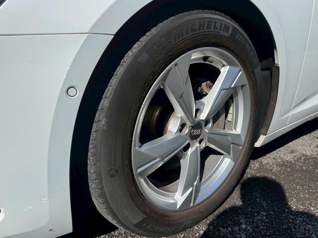 A6 40TDIクワトロスポーツ 全周囲カメラ/レーダークルーズコントロール/コーナーセンサー/シートヒーター/パワーシート/シートメモリ/ETC/Bluetooth/バックカメラ/電動リアゲート/フルセグTV/プッシュスタート(10枚目)