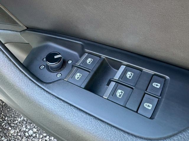 A6 40TDIクワトロスポーツ 全周囲カメラ/レーダークルーズコントロール/コーナーセンサー/シートヒーター/パワーシート/シートメモリ/ETC/Bluetooth/バックカメラ/電動リアゲート/フルセグTV/プッシュスタート(34枚目)