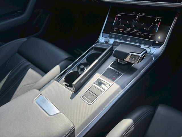 A6 40TDIクワトロスポーツ 全周囲カメラ/レーダークルーズコントロール/コーナーセンサー/シートヒーター/パワーシート/シートメモリ/ETC/Bluetooth/バックカメラ/電動リアゲート/フルセグTV/プッシュスタート(44枚目)