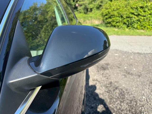 Ａ６ ２．０ＴＦＳＩクワトロ　／サンルーフ／ＬＥＤマトリクスヘッドライト／アシスタンスＰＫＧ／ウォルナットダークブラウンパネル／純正ＭＭＩナビ／ＴＶ／バックカメラ／ＢＯＳＥ／ＥＴＣ／パワーシート／シートメモリー／シートヒーター（9枚目）