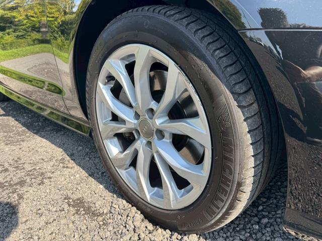 Ａ６ ２．０ＴＦＳＩクワトロ　／サンルーフ／ＬＥＤマトリクスヘッドライト／アシスタンスＰＫＧ／ウォルナットダークブラウンパネル／純正ＭＭＩナビ／ＴＶ／バックカメラ／ＢＯＳＥ／ＥＴＣ／パワーシート／シートメモリー／シートヒーター（15枚目）