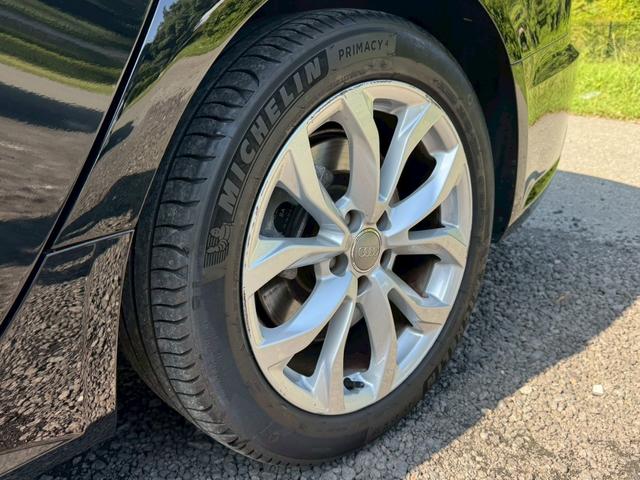 Ａ６ ２．０ＴＦＳＩクワトロ　／サンルーフ／ＬＥＤマトリクスヘッドライト／アシスタンスＰＫＧ／ウォルナットダークブラウンパネル／純正ＭＭＩナビ／ＴＶ／バックカメラ／ＢＯＳＥ／ＥＴＣ／パワーシート／シートメモリー／シートヒーター（27枚目）