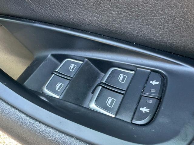 Ａ６ ２．０ＴＦＳＩクワトロ　／サンルーフ／ＬＥＤマトリクスヘッドライト／アシスタンスＰＫＧ／ウォルナットダークブラウンパネル／純正ＭＭＩナビ／ＴＶ／バックカメラ／ＢＯＳＥ／ＥＴＣ／パワーシート／シートメモリー／シートヒーター（30枚目）